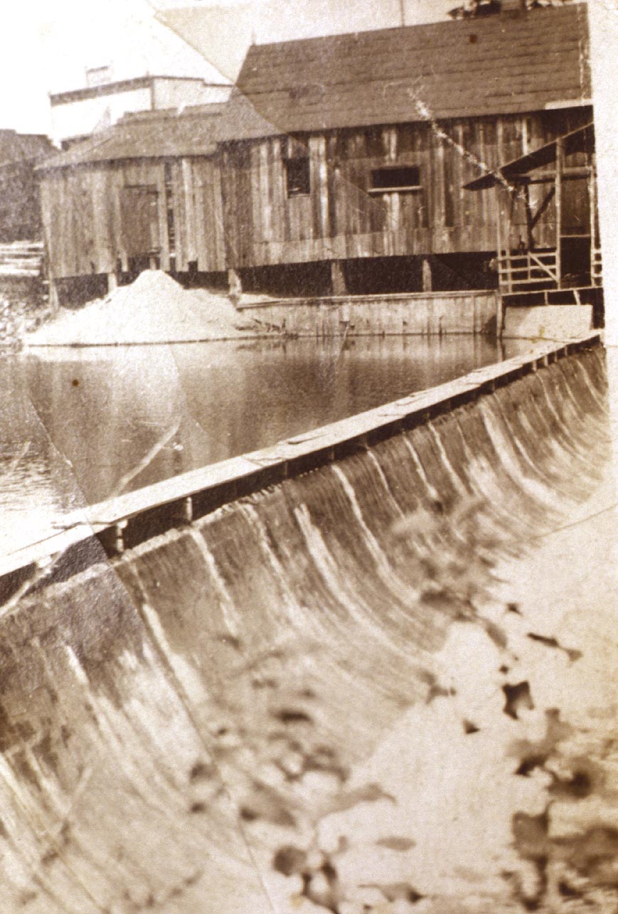 Digue sur la rivière du Chêne