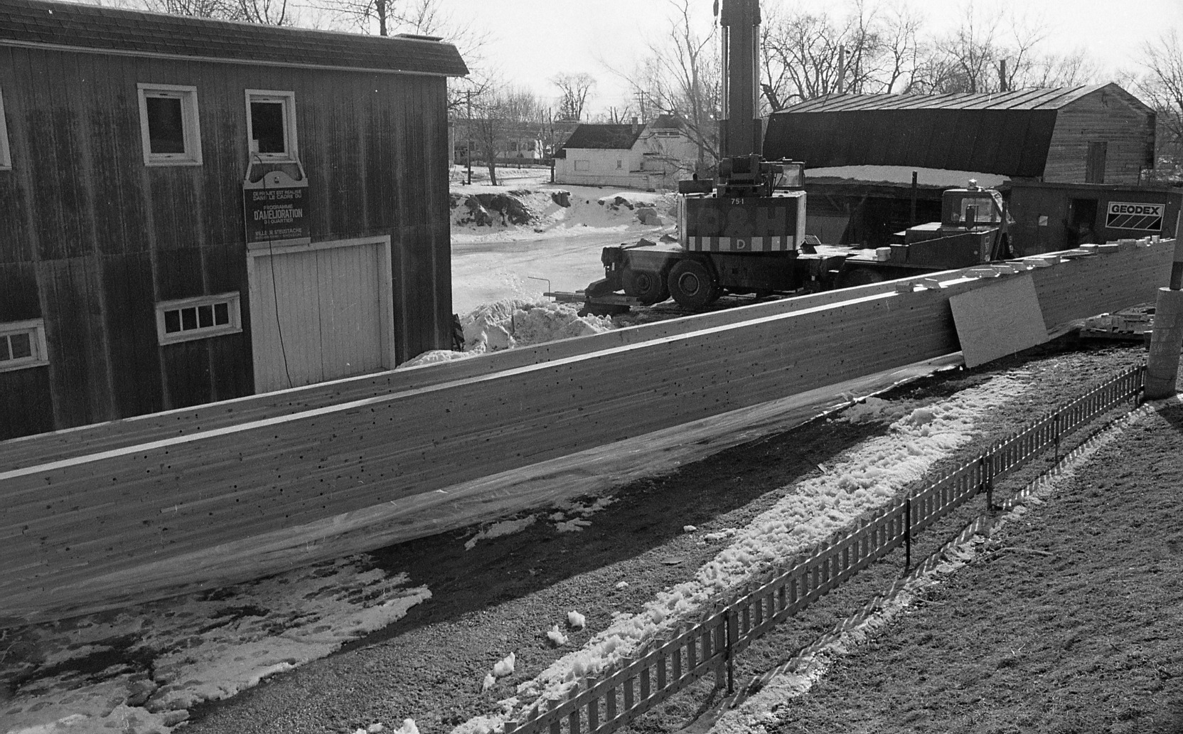 Construction du pont sur la rivière du Chêne