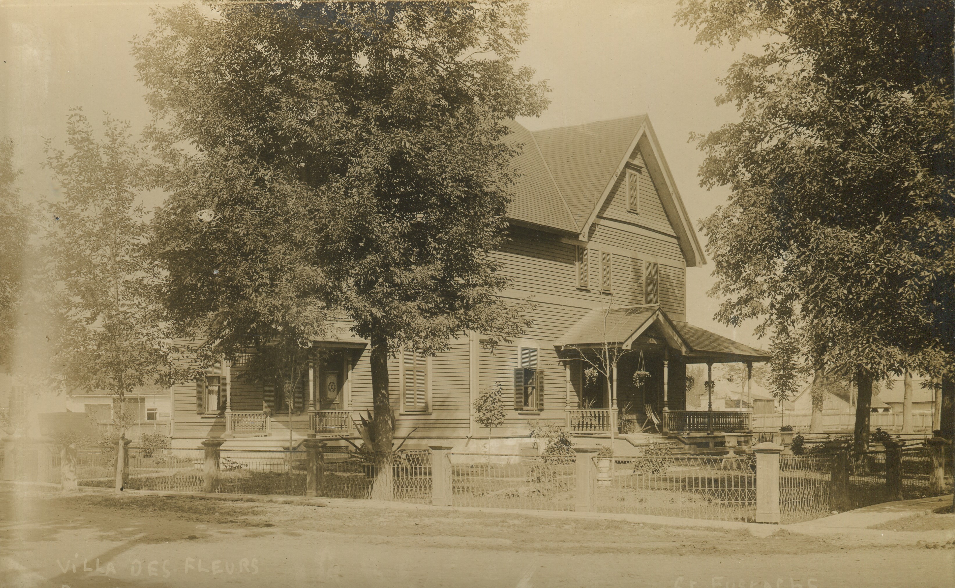 Villa des Fleurs ( Maison du docteur Charles-Emmanuel Marsil)