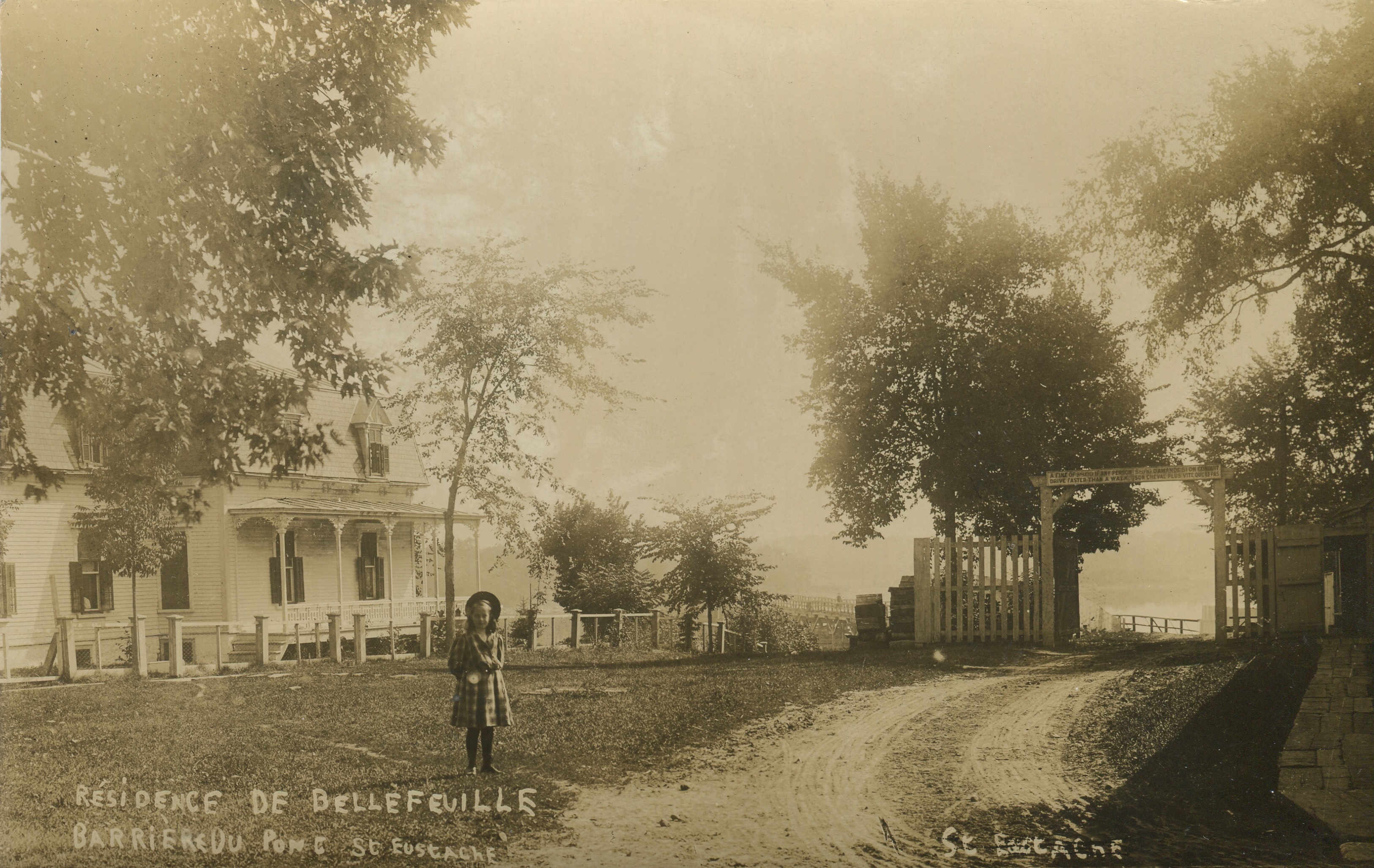 Maison et pont De Bellefeuille